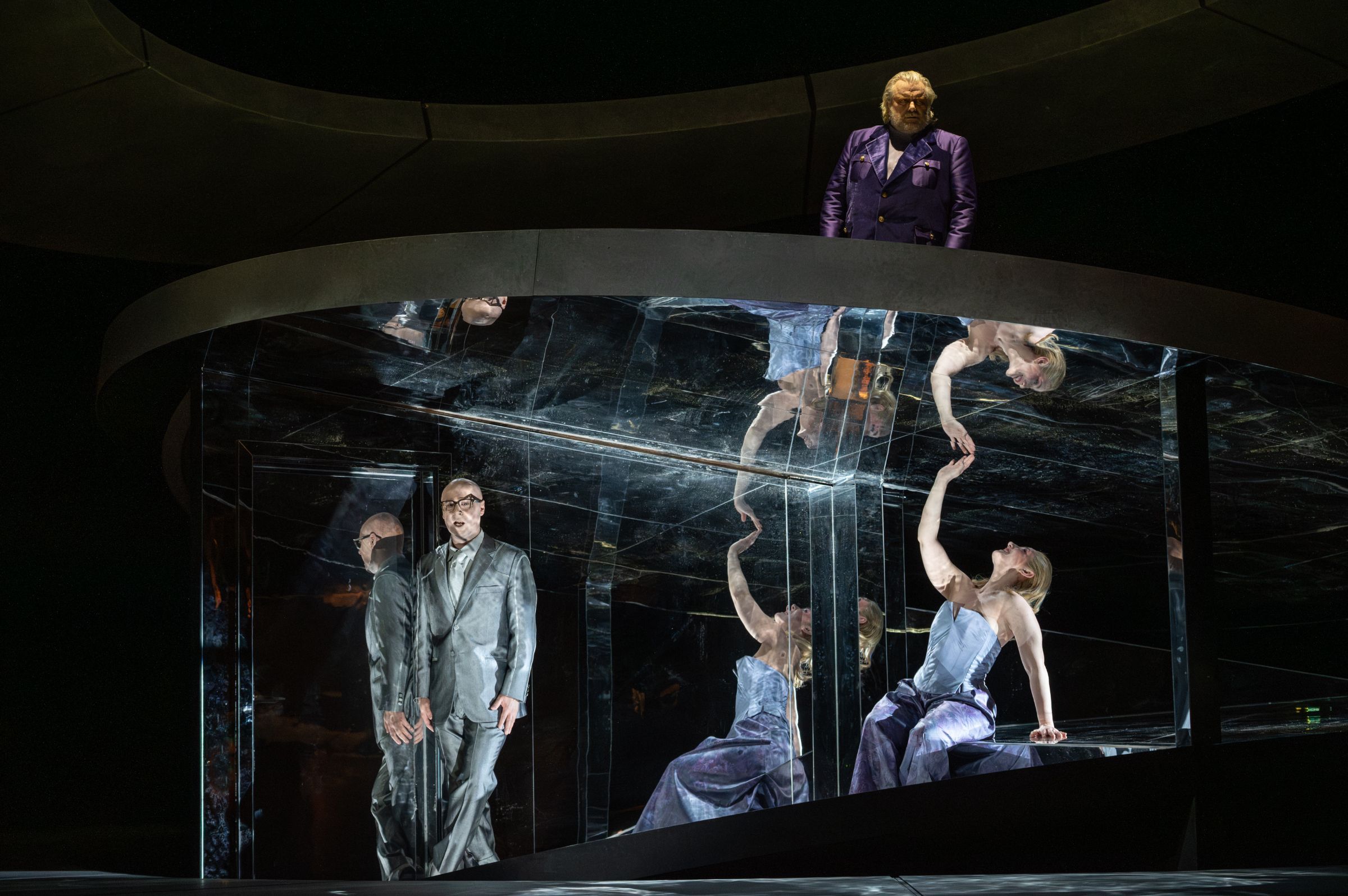 Mihails Čuļpajevs (Alfonso), Ólafur Sigurdarson (Simone) and Laura Wilde (Violanta) &copy; Marcus Lieberenz