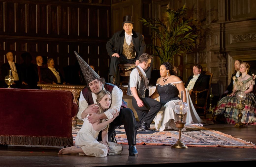 Quinn Kelsey (Rigoletto) and Sarah Dufresne (Gilda) &copy; Michael Cooper