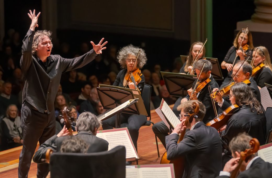 Maxim Emelyanychev conducts the Scottish Chamber Orchestra &copy; Christopher Bowen