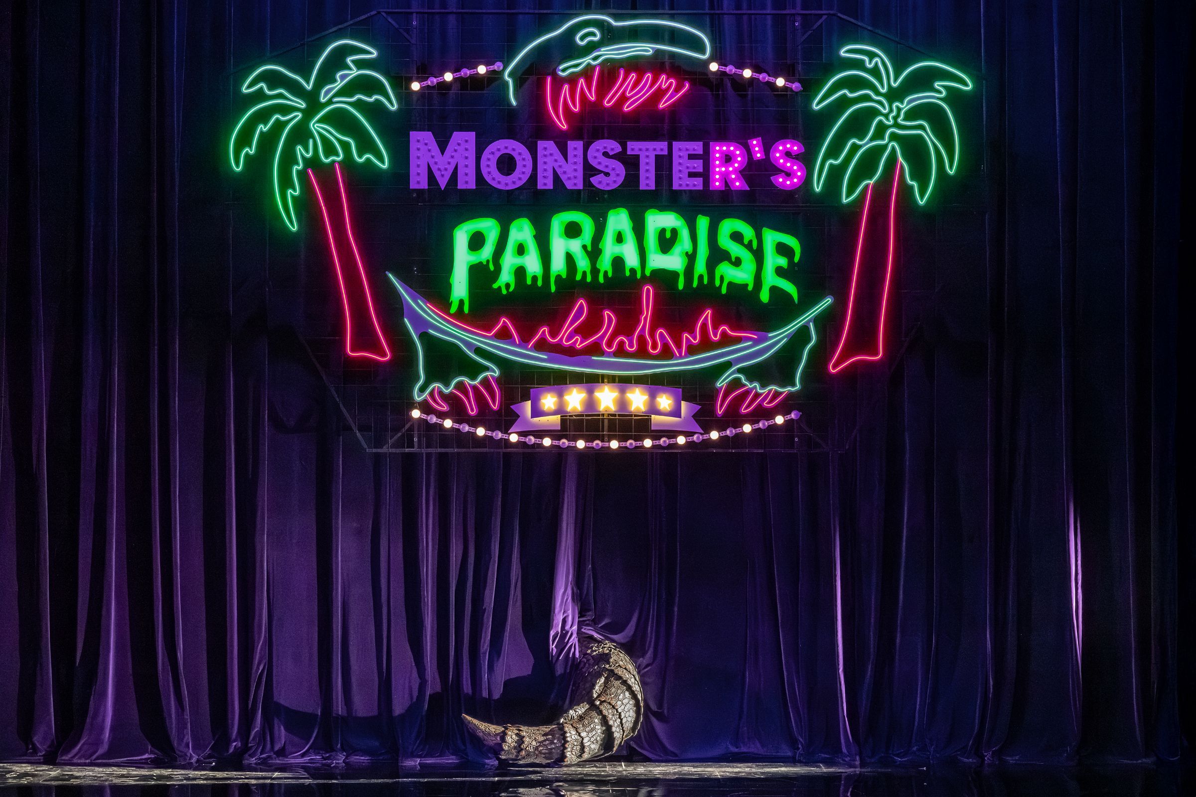 <i>Monster's Paradise</i> at Staatsoper Hamburg &copy; Tanja Dorendorf