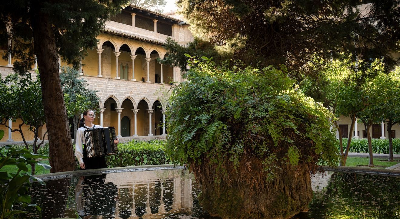Reial Monestir de Santa Maria de Pedralbes © May Circus