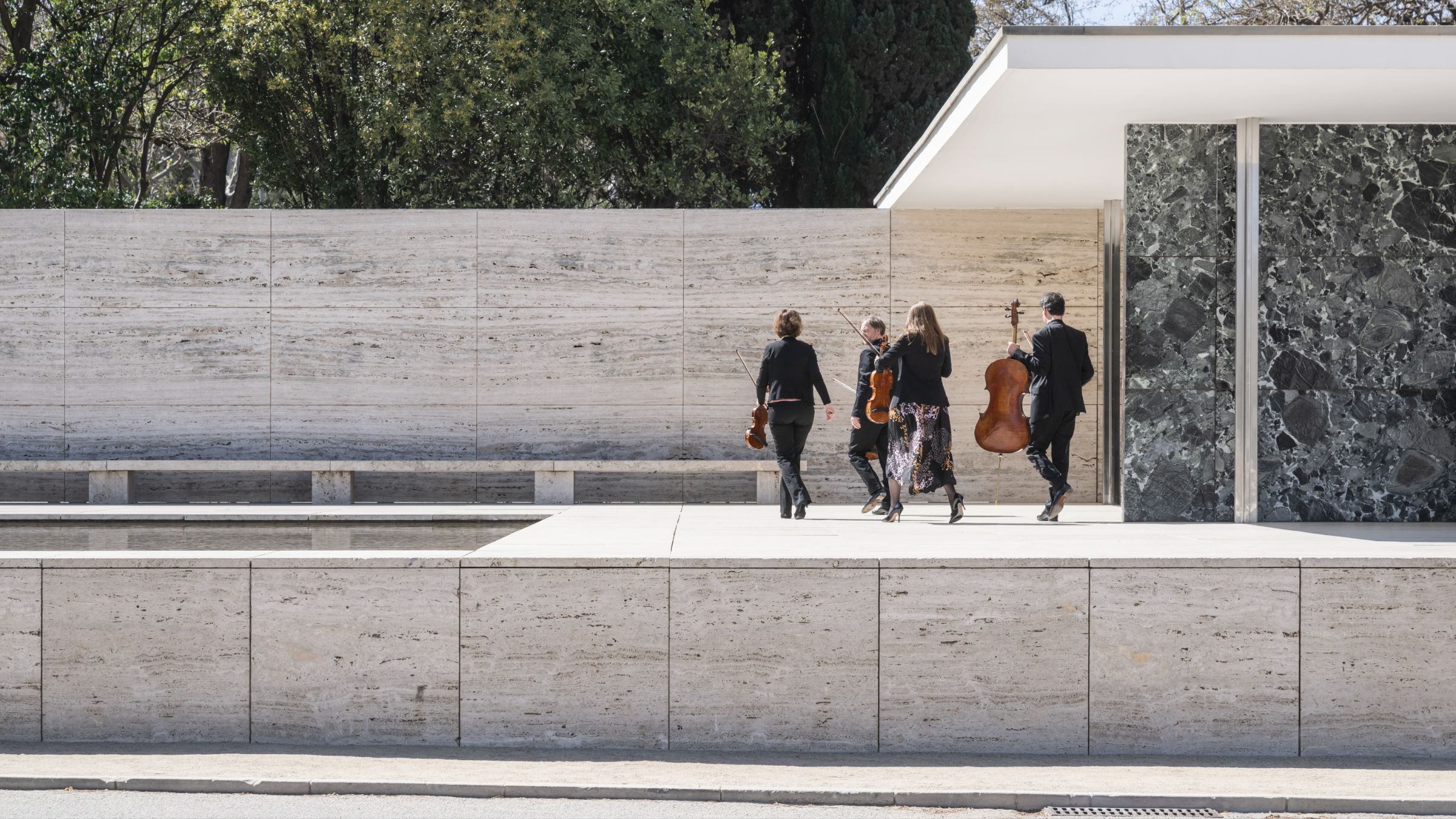 Mies van der Rohe Pavilion © May Circus