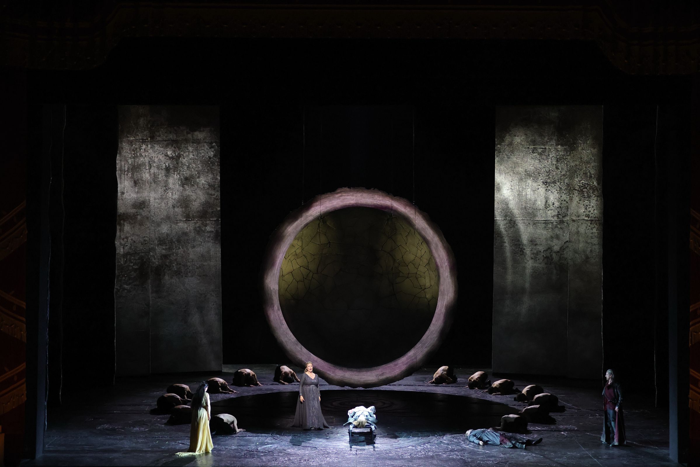 <i>Götterdämmerung</i> at La Scala &copy; Brescia e Amisano | Teatro alla Scala