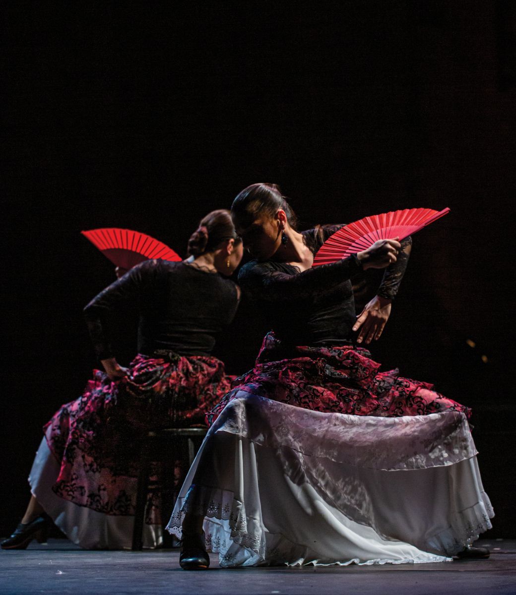 Alexa Ratini and Stella Goldin Garcia in <i>Irrationalities</i> © Jesse Rodkin