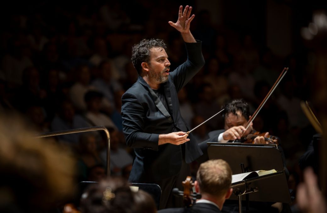 James Gaffigan &copy; Mikel Ponce