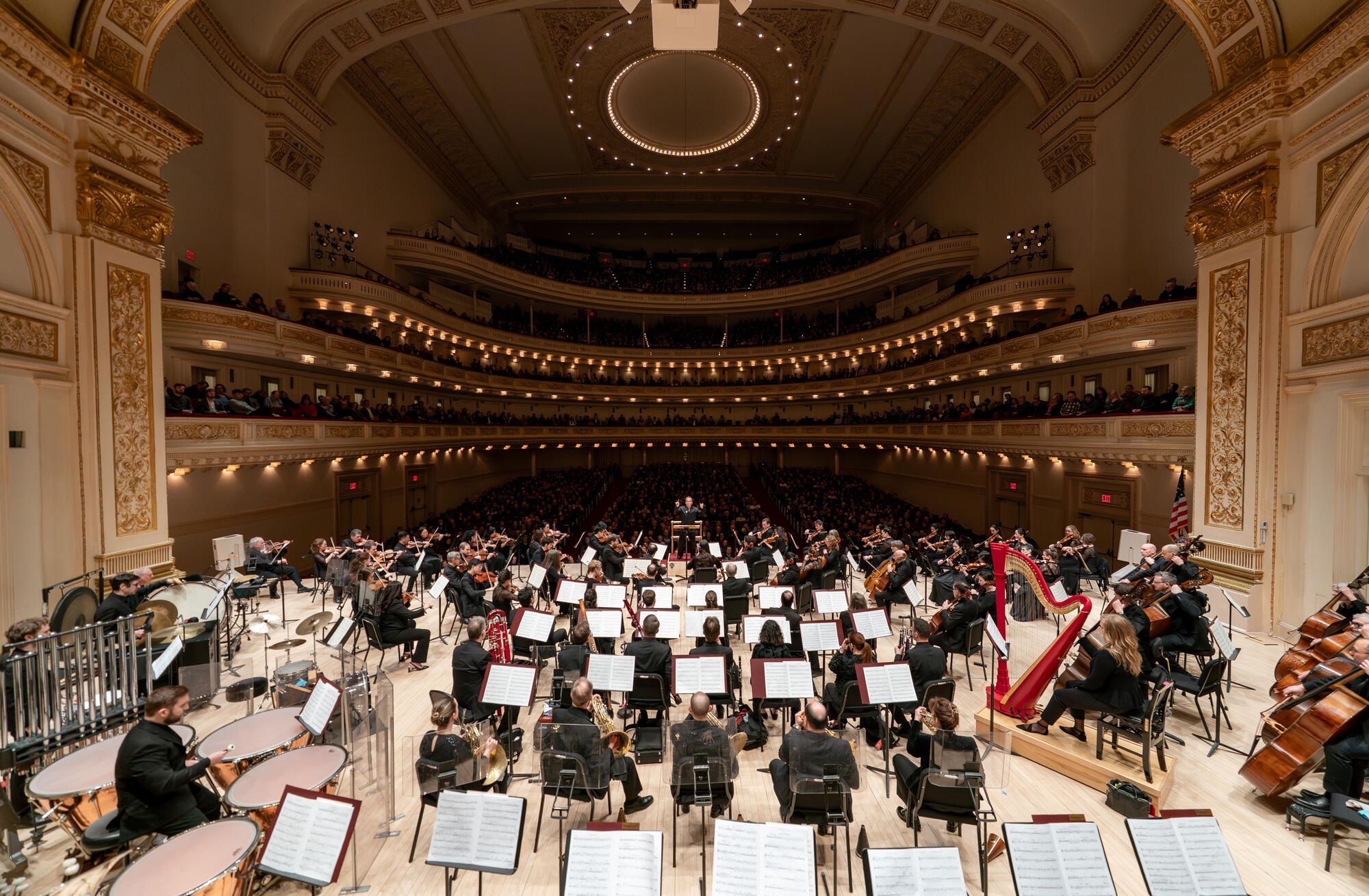 Yannick Nézet-Séguin conducts the Met Orchestra © Jennifer Taylor