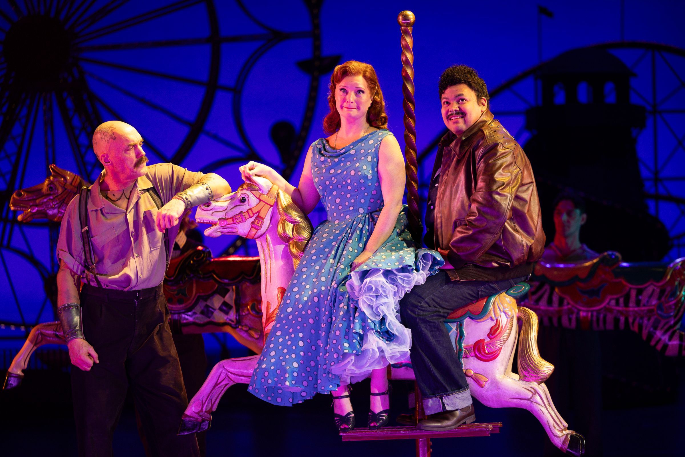Lucy Crowe (Fiordiligi) and Joshua Blue (Ferrando) &copy; James Glossop