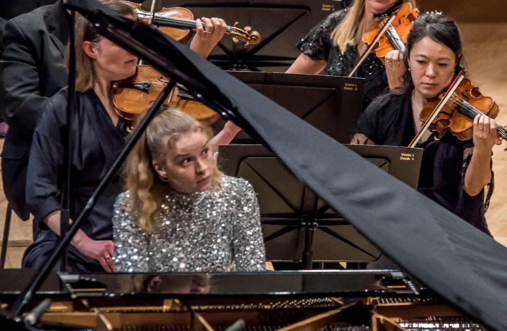 Elisabeth Brau&szlig; and the BBC Philharmonic Orchestra &copy; Chris Payne