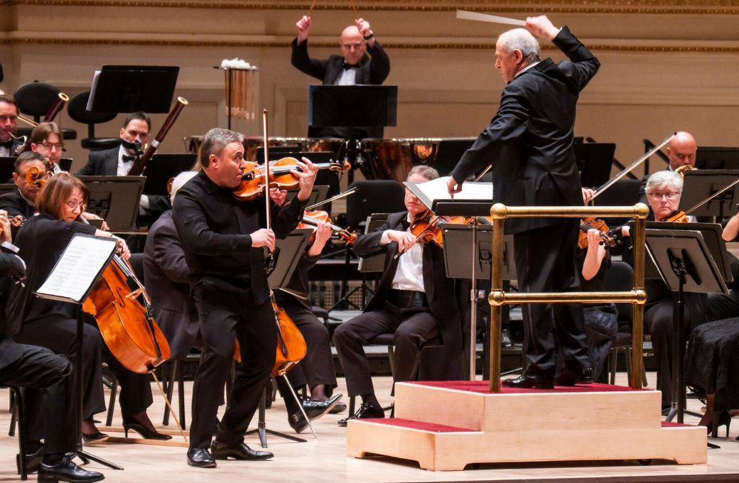 Maxim Vengerov, Iv&aacute;n Fischer and the Budapest Festival Orchestra &copy; Chris Lee