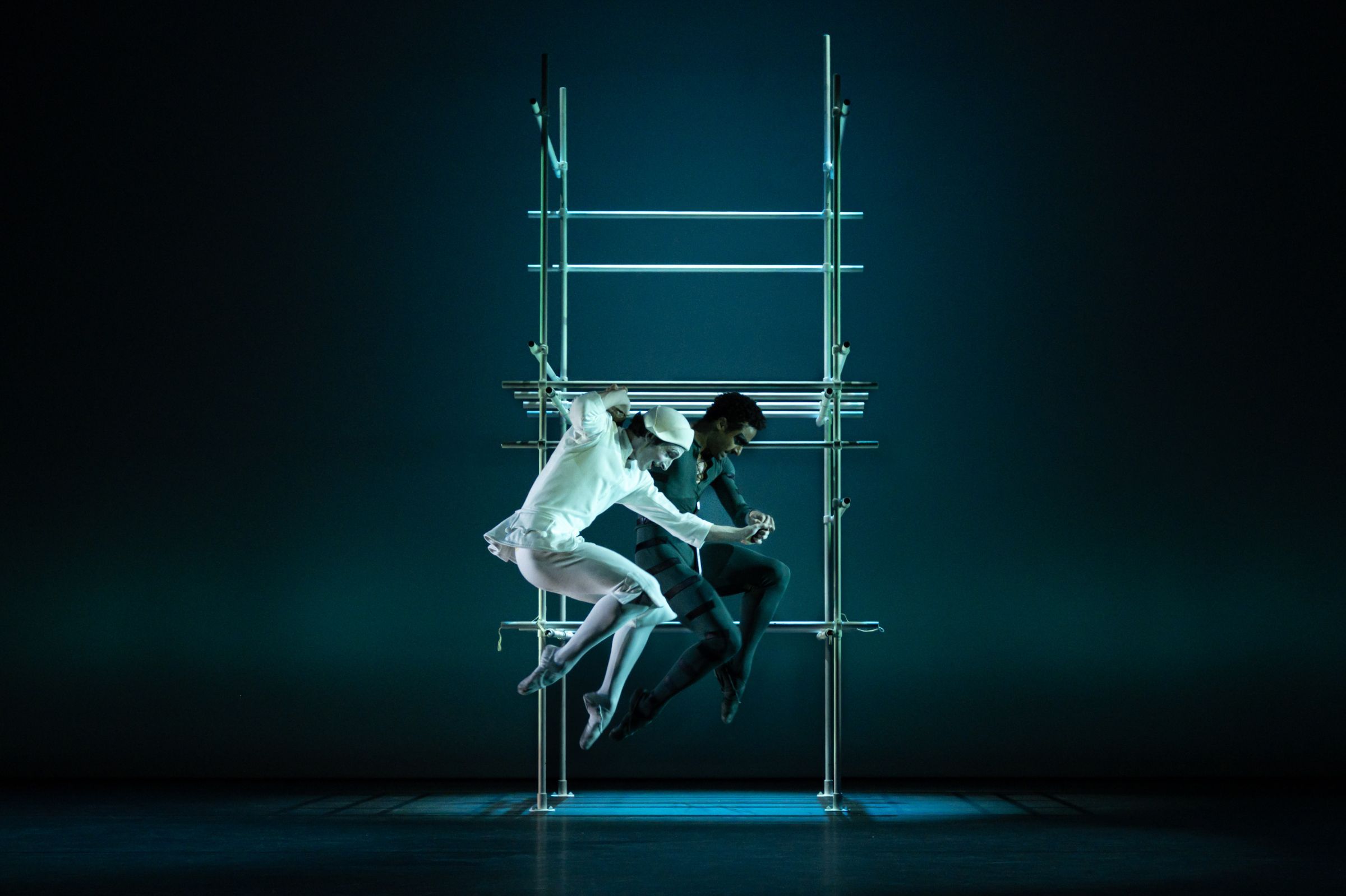 Joshua Junker as Pierrot and Patricio Revé as Brighella in Glen Tetley's <i>Pierrot Lunaire</i> © Camilla Greenwell