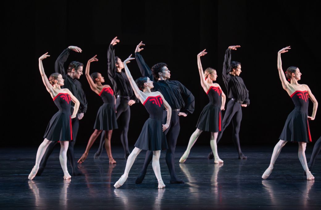 Salome Leverashvili, Timothy van Poucke and ensemble in Hans van Manen's <i>5 Tangos</i> © Altin Kaftira