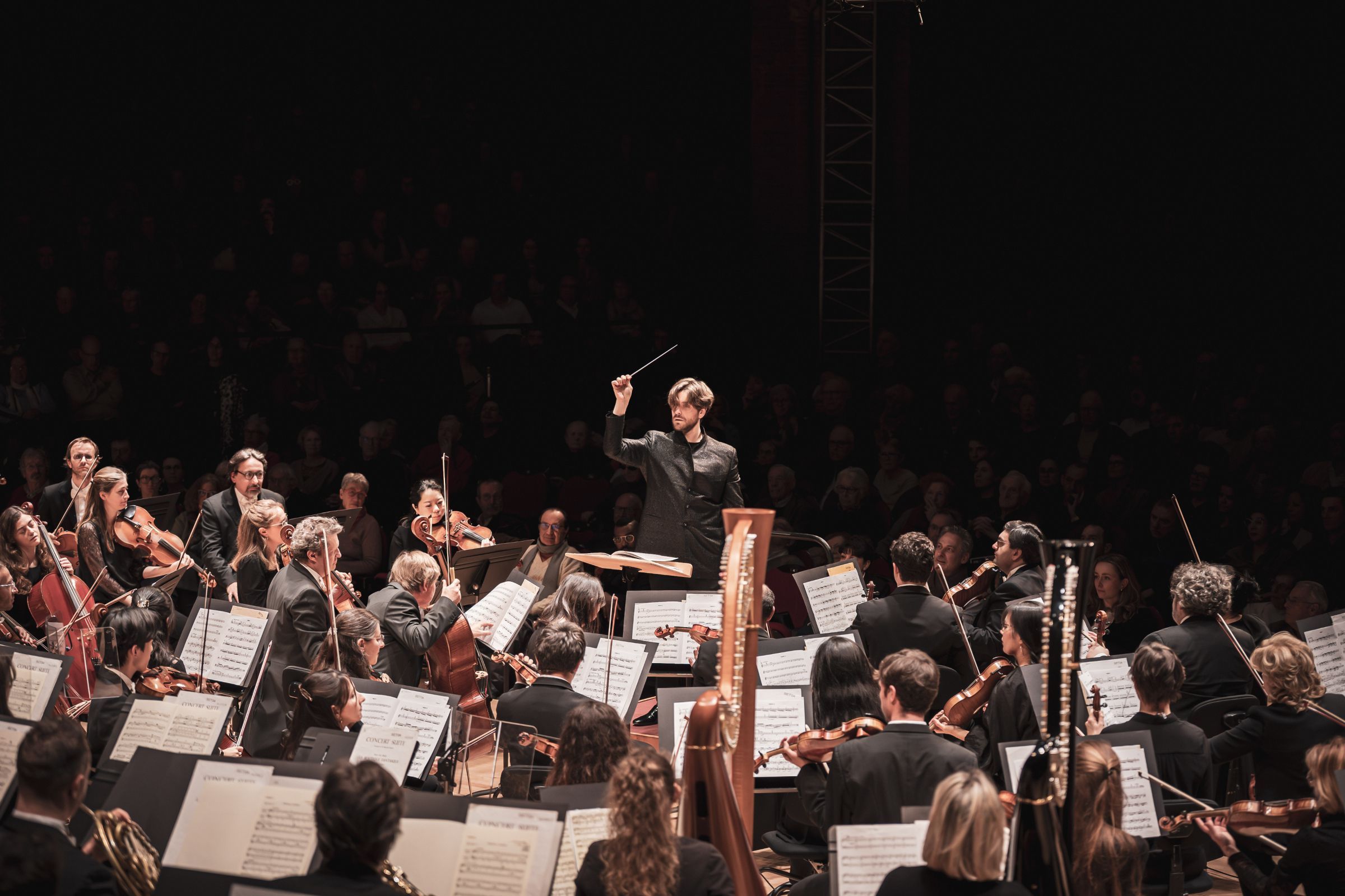Michele Spotti dirige l'Orchestre National du Capitole de Toulouse à la Halle aux grains &copy; Romain Alcaraz