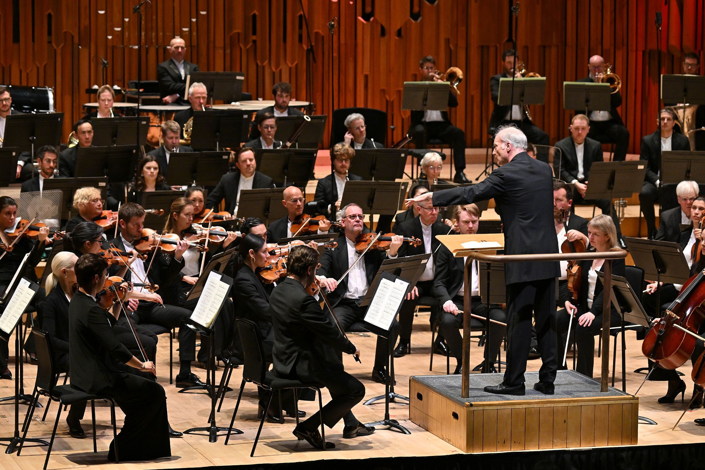Gianandrea Noseda conducts the London Symphony Orchestra © LSO | Mark Allan