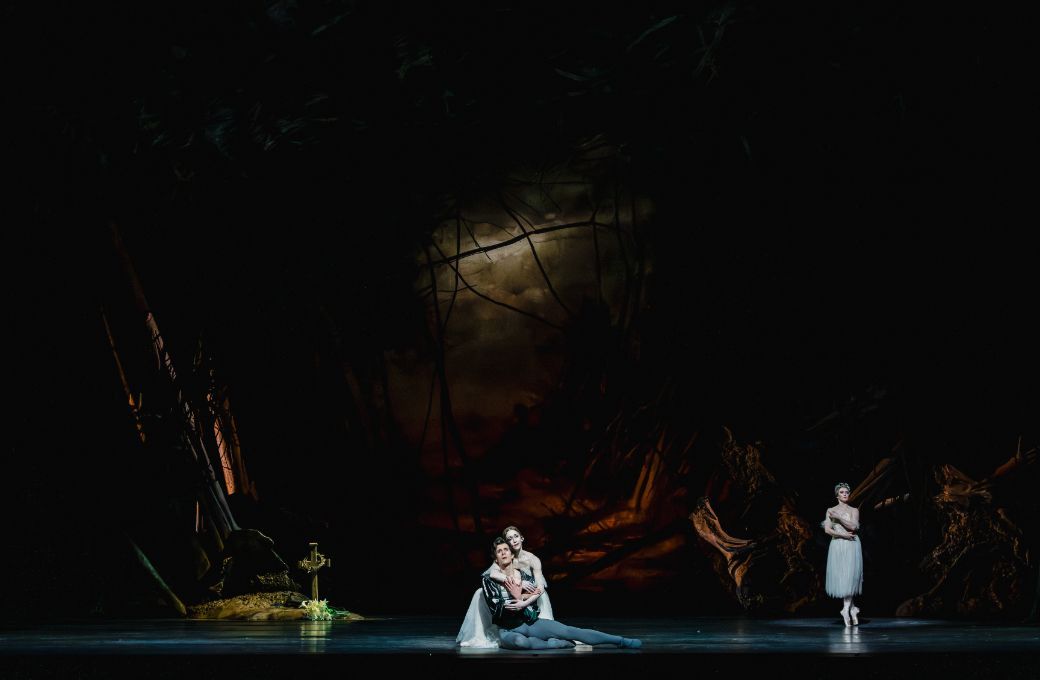 William Bracewell, Marianela N&uacute;&ntilde;ez and Claire Calvert in Sir Peter Wright's <i>Giselle</i> &copy; 2026 Helen Maybanks