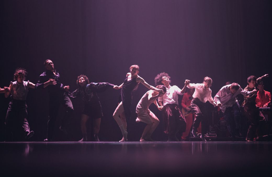 Hofesh Shechter Company in <i>Theatre of Dreams</i> &copy; Tom Visser