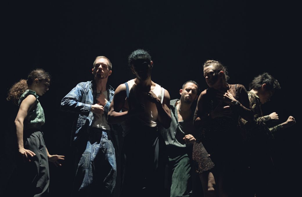 Hofesh Shechter Company in <i>Theatre of Dreams</i> &copy; Tom Visser