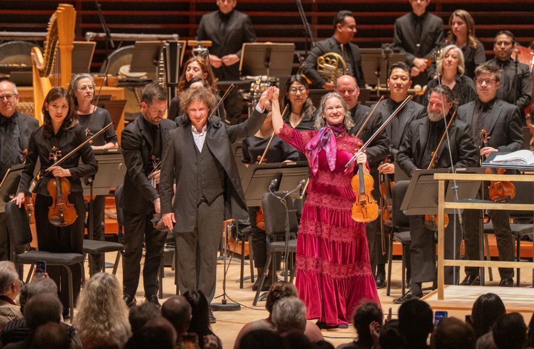 Santtu-Matias Rouvali, Hilary Hahn and the Philadelphia Orchestra &copy; Jessica Griffin