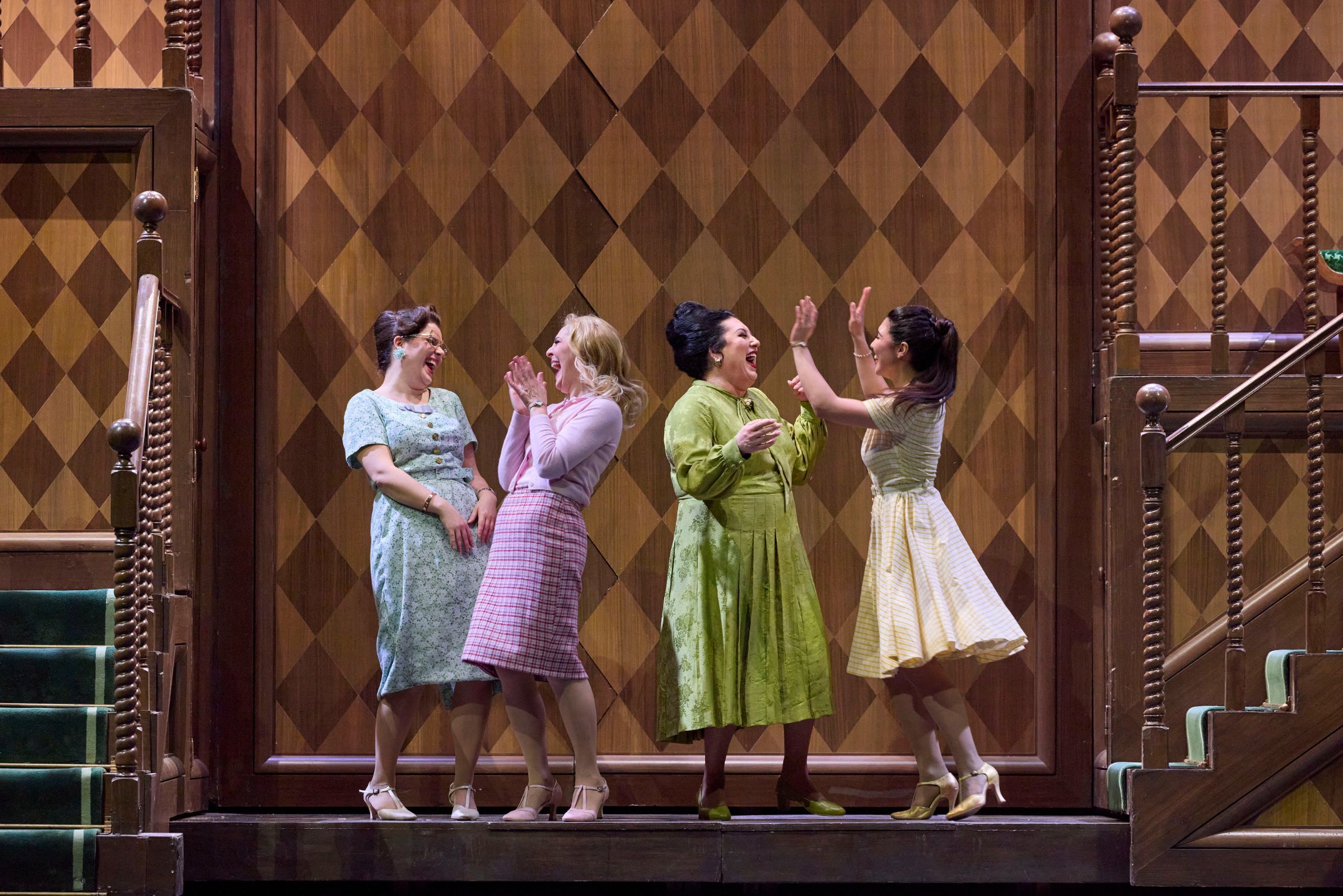 Caterina Piva (Meg), Maria Agresta (Alice), Anita Rachvelishvili (Quickly), Désirée Giove (Nannetta) © Luciano Romano