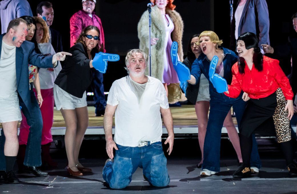 Simon O'Neill (Jimmy MacIntyre) &copy; Tristram Kenton