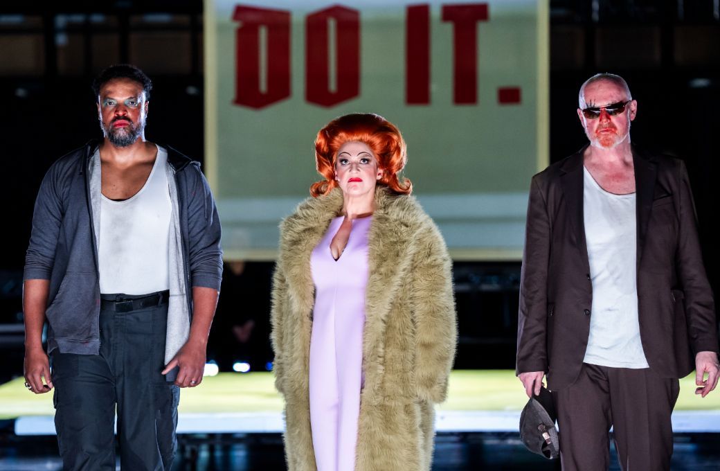Kenneth Kellogg (Trinity Moses), Rosie Aldridge (Begbick) and Mark Le Brocq (Fatty) © Tristram Kenton