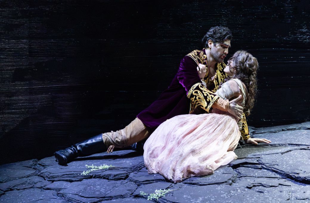 Olga Kulchynska (Marguerite) und Jonathan Tetelman (Faust) &copy; Geoffroy Schied