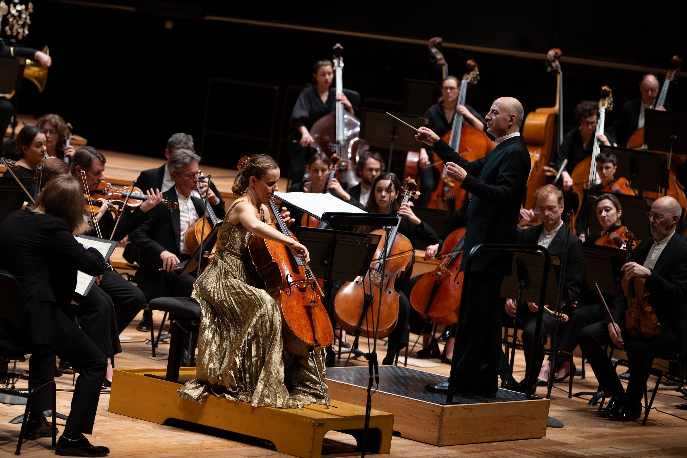 Sol Gabetta et l'Orchestre de Paris sous la direction de Paavo Järvi © Cordula Treml