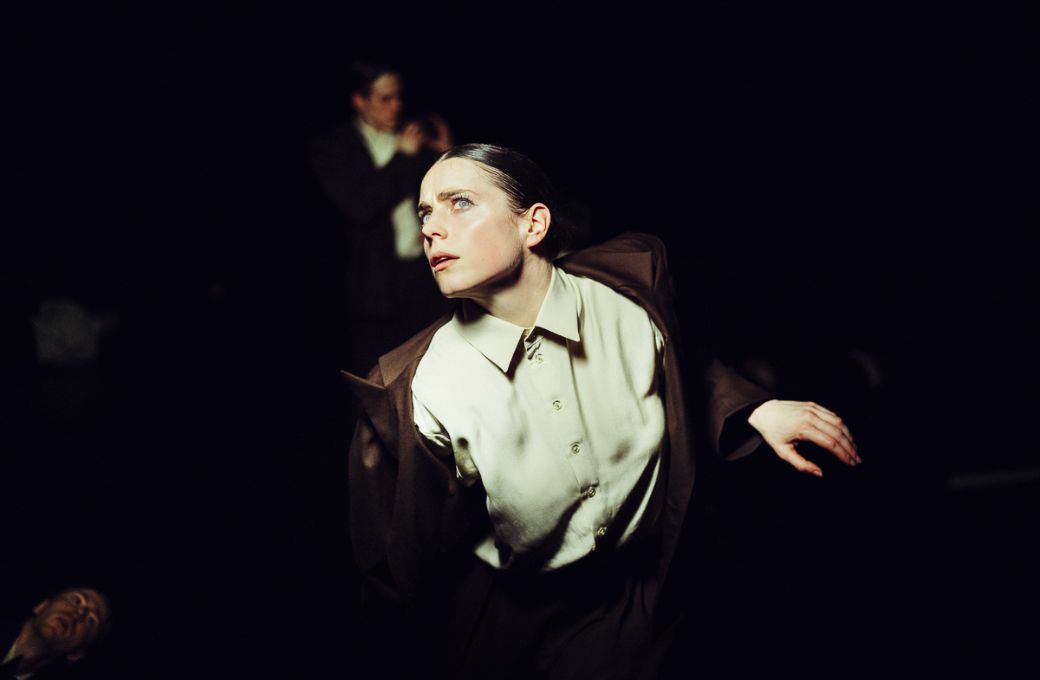 Genevieve O’Keeffe in NDT1's <i>Horses</i> © Rahi Rezvani