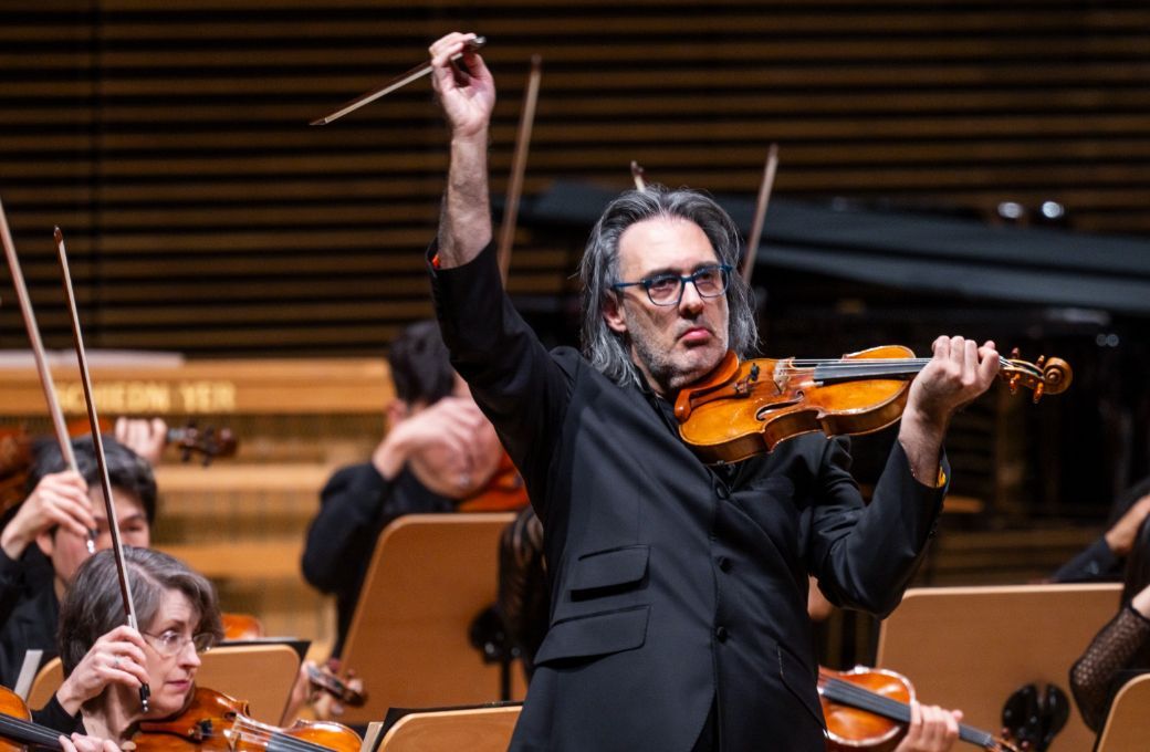 Leonidas Kavakos with the New York Philharmonic &copy; Chris Lee