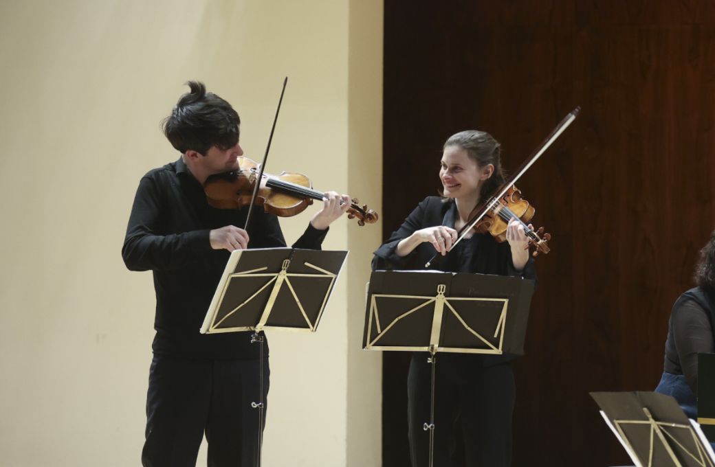 Th&eacute;otime Langlois de Swarte, Sophie de Bardonn&egrave;che (violines) &copy; Elvira Meg&iacute;as | Centro Nacional de Difusi&oacute;n Musical (CNDM)