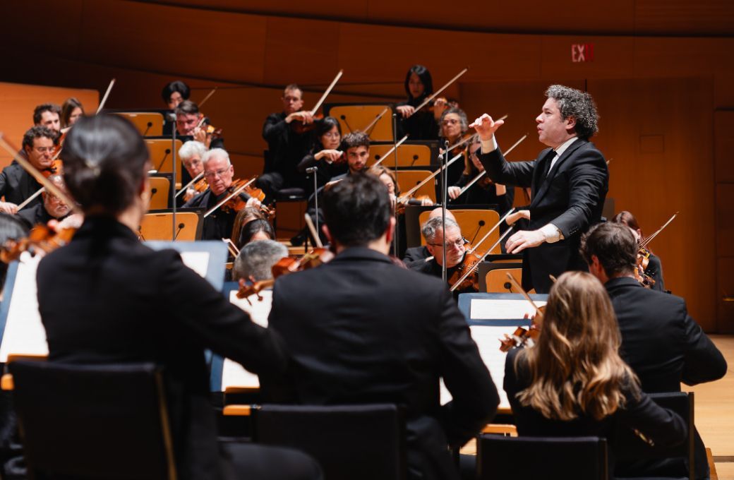 Gustavo Dudamel conducts the Los Angeles Philharmonic &copy; Farah Sosa ​