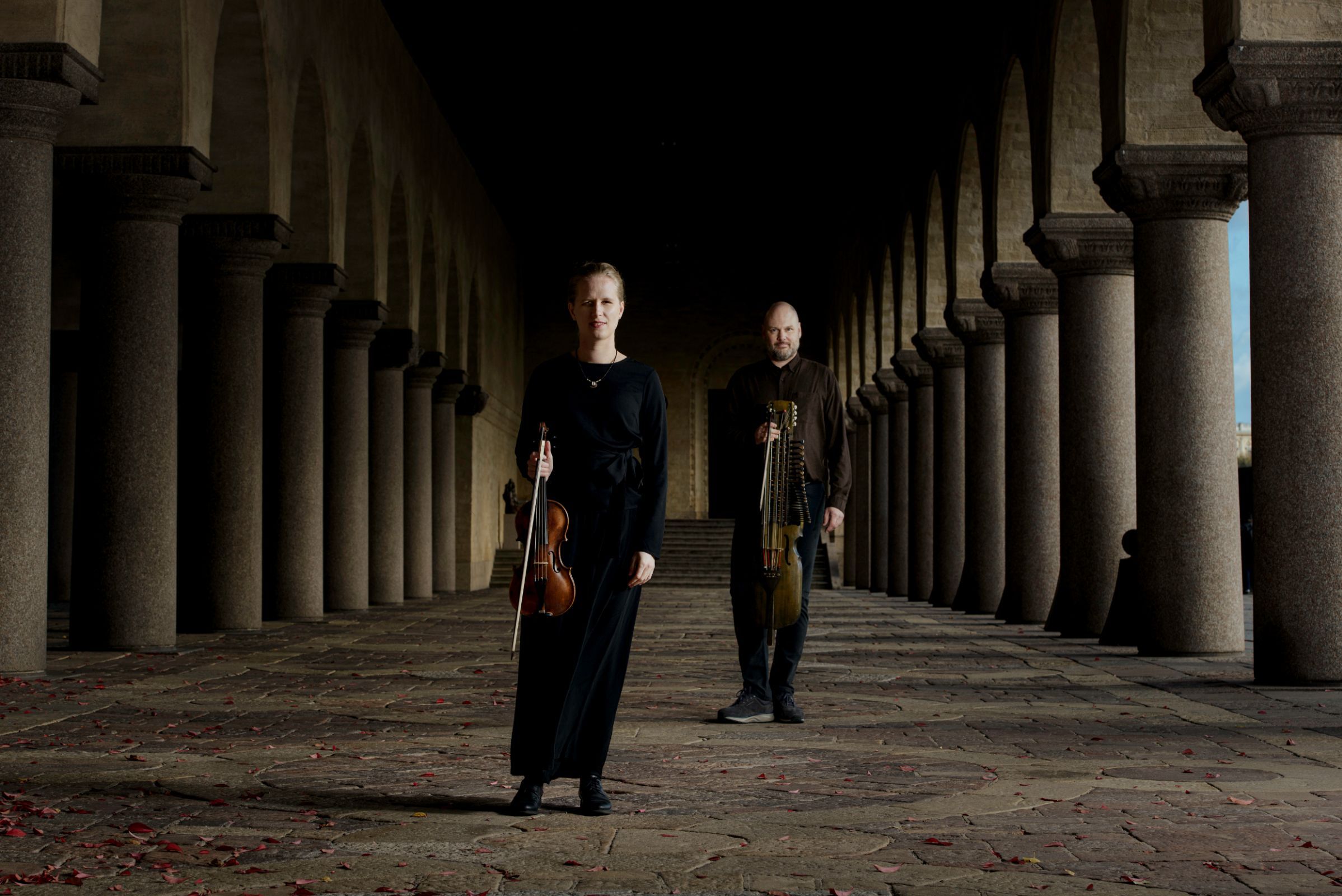 Ida Meidell (Baroque violin) with Johan Hedin (nyckelharpa) &copy; Fredrik Gille