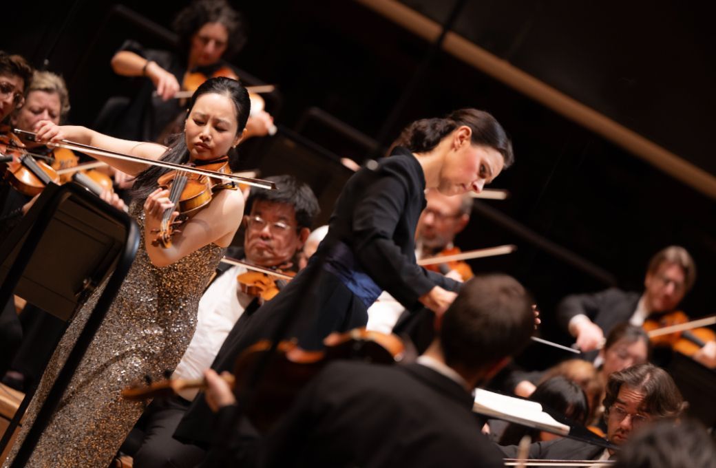 Bomsori Kim, Oksana Lyniv et l'Orchestre de Paris &copy; William Beaucardet