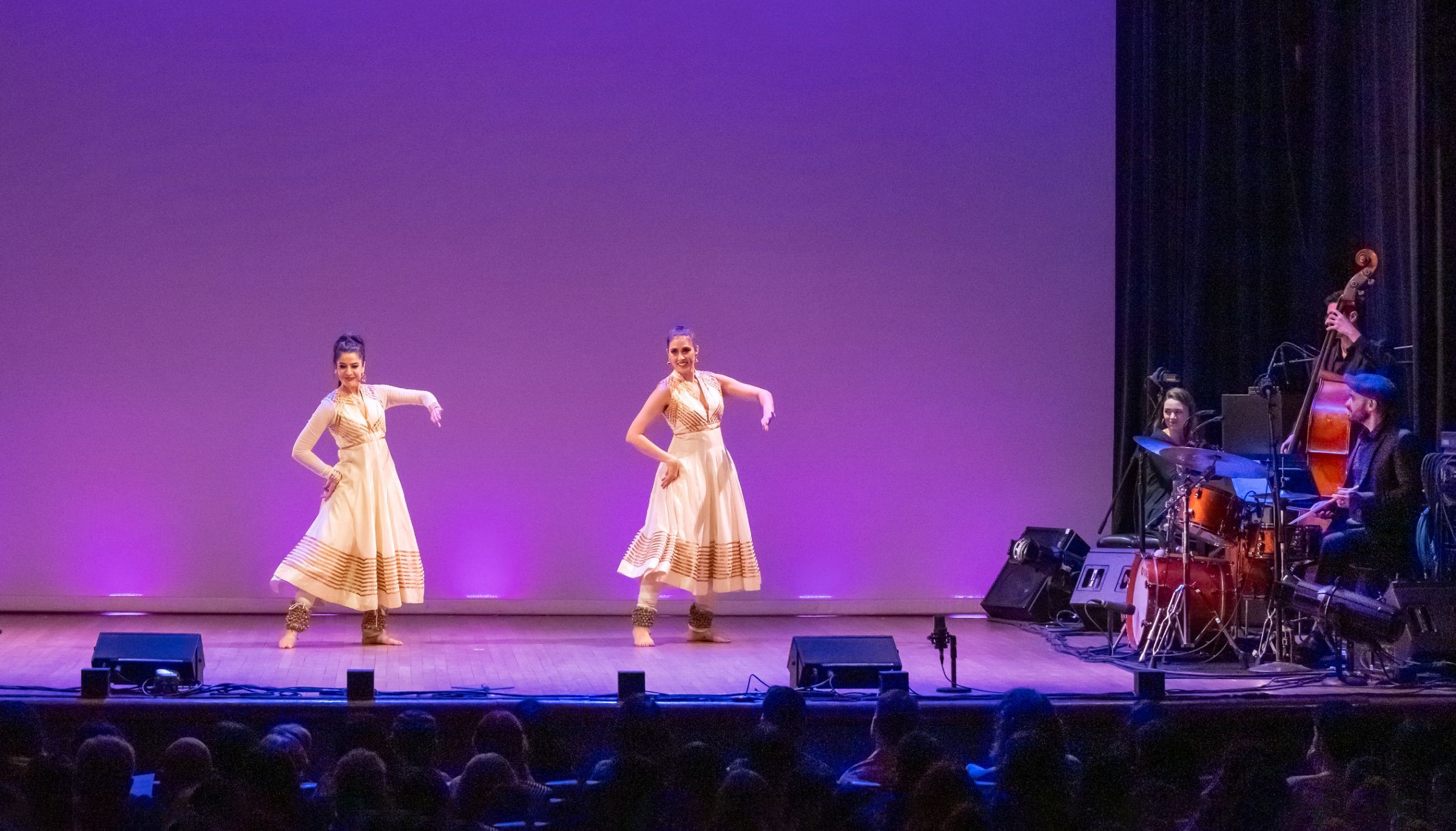 Rachna Nivas and Rukhmani Mehta in <i>Speak</i> © Richard Termine