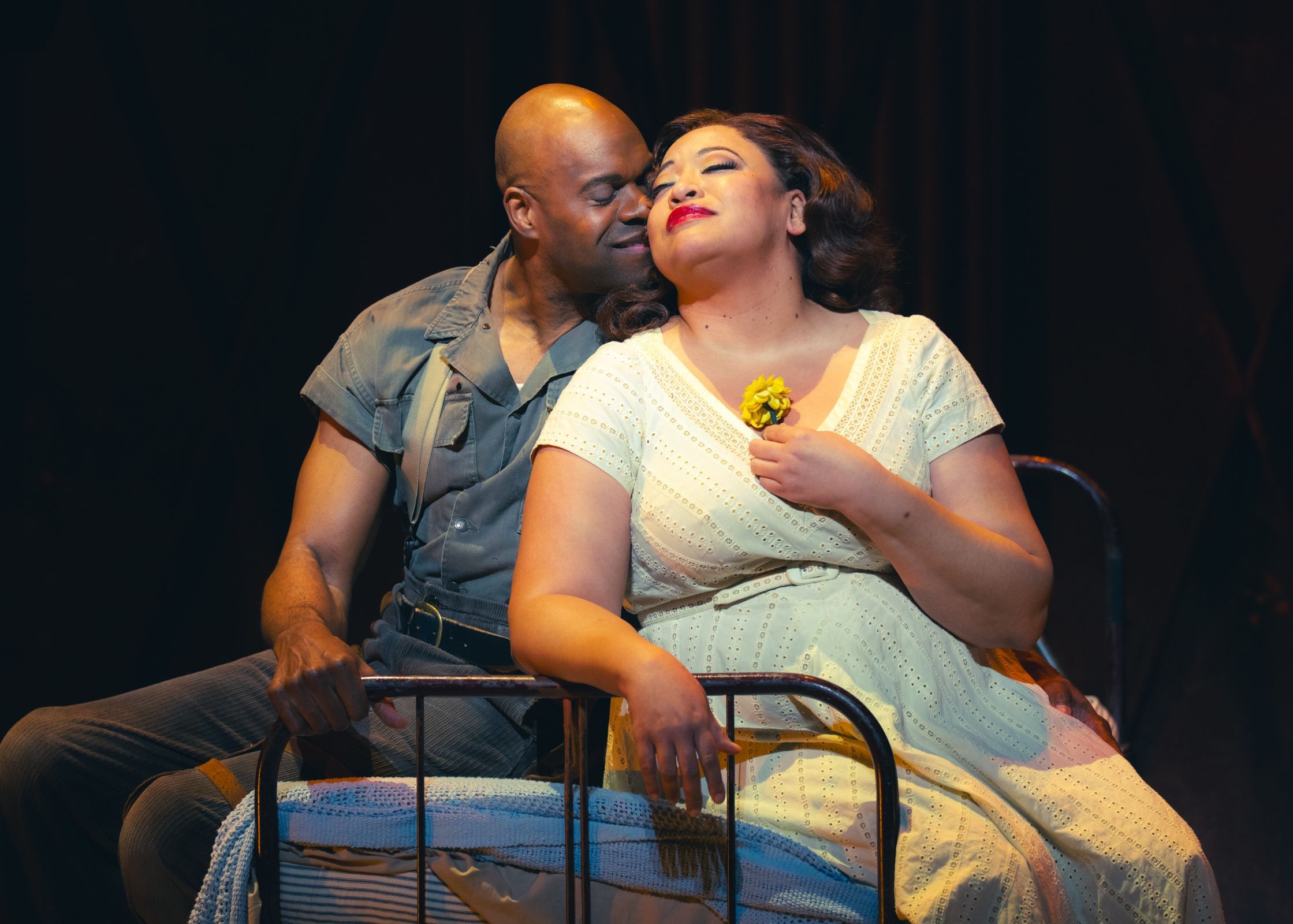 Eric Greene (Porgy) and Michelle Bradley (Bess) © Andrew Schwartz