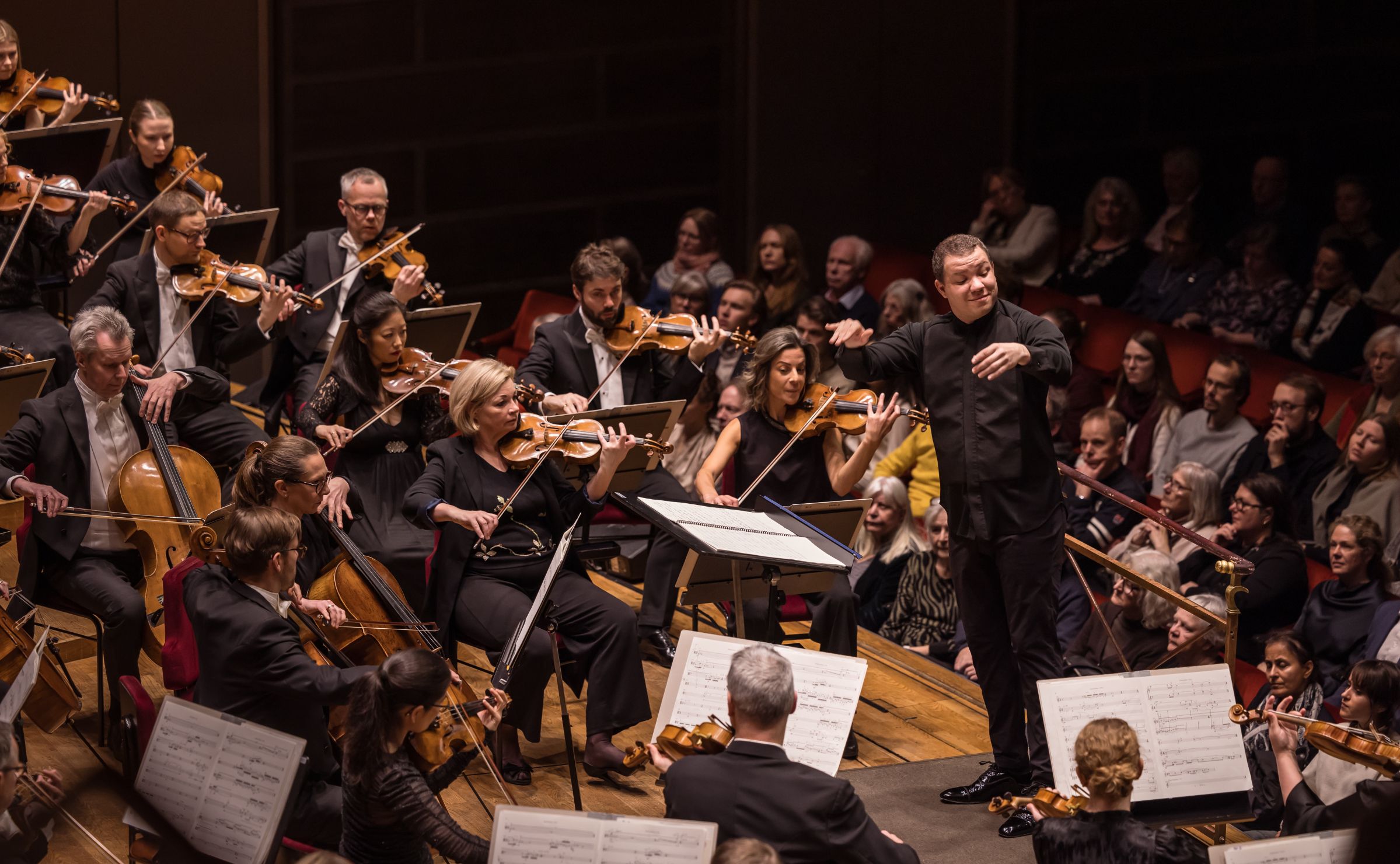 Ryan Bancroft conducts Royal Stockholm Philharmonic &copy; Najda Sjöström | Konserthuset Stockholm