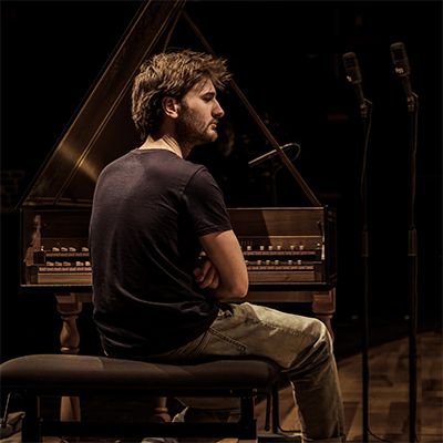 &copy; Mathias Benguigui