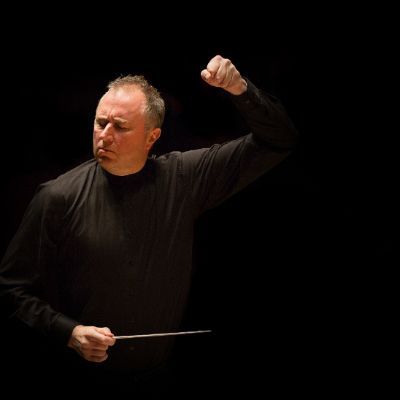 &copy; Philip Mackenzie