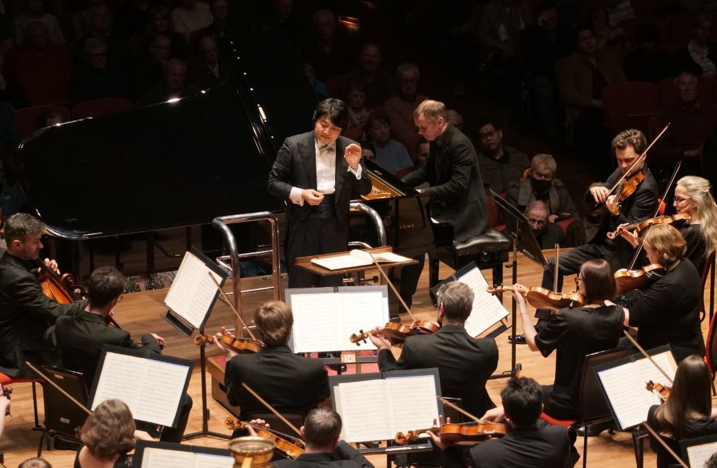 Kazuki Yamada, Steven Osborne and the City of Birmingham Symphony Orchestra &copy; Hannah Blake-Fathers