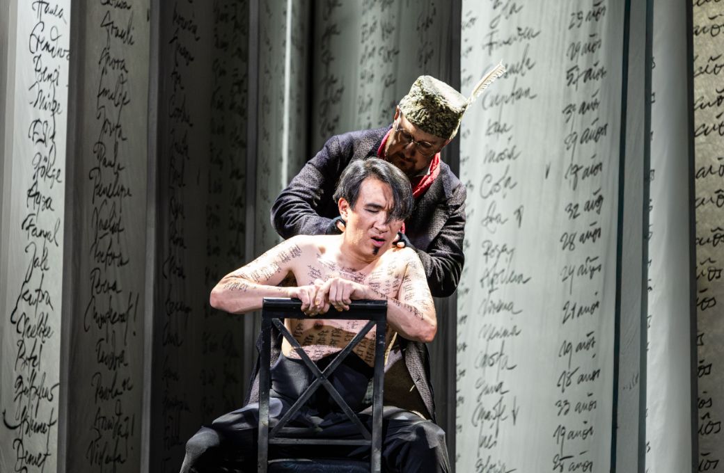 Shin Taniguchi (Don Giovanni) und Tomasz Wija (Leporello) © Christina Iberl