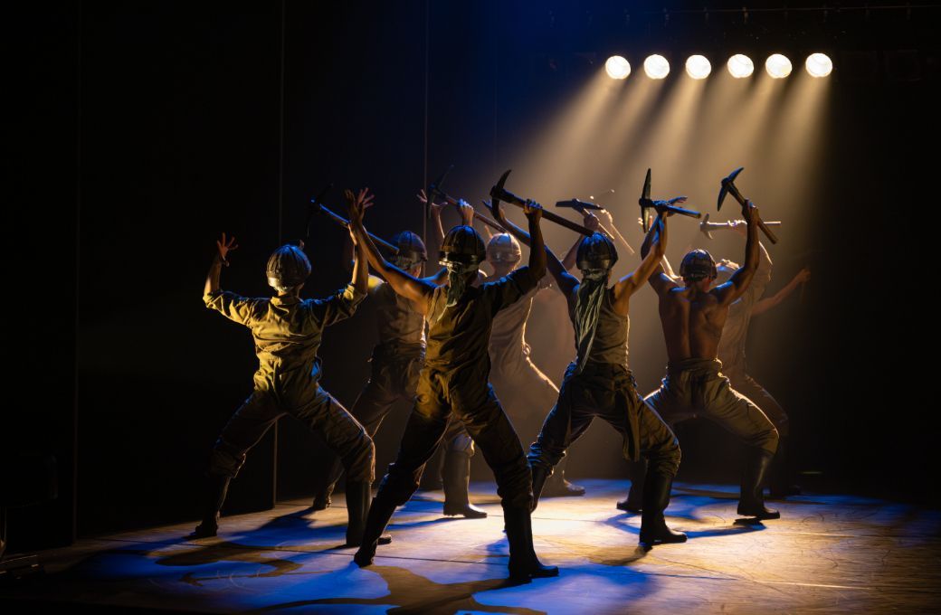 Ballet Black in Mthuthuzeli November&rsquo;s <i>Ingoma</i> &copy; Photography by ASH
