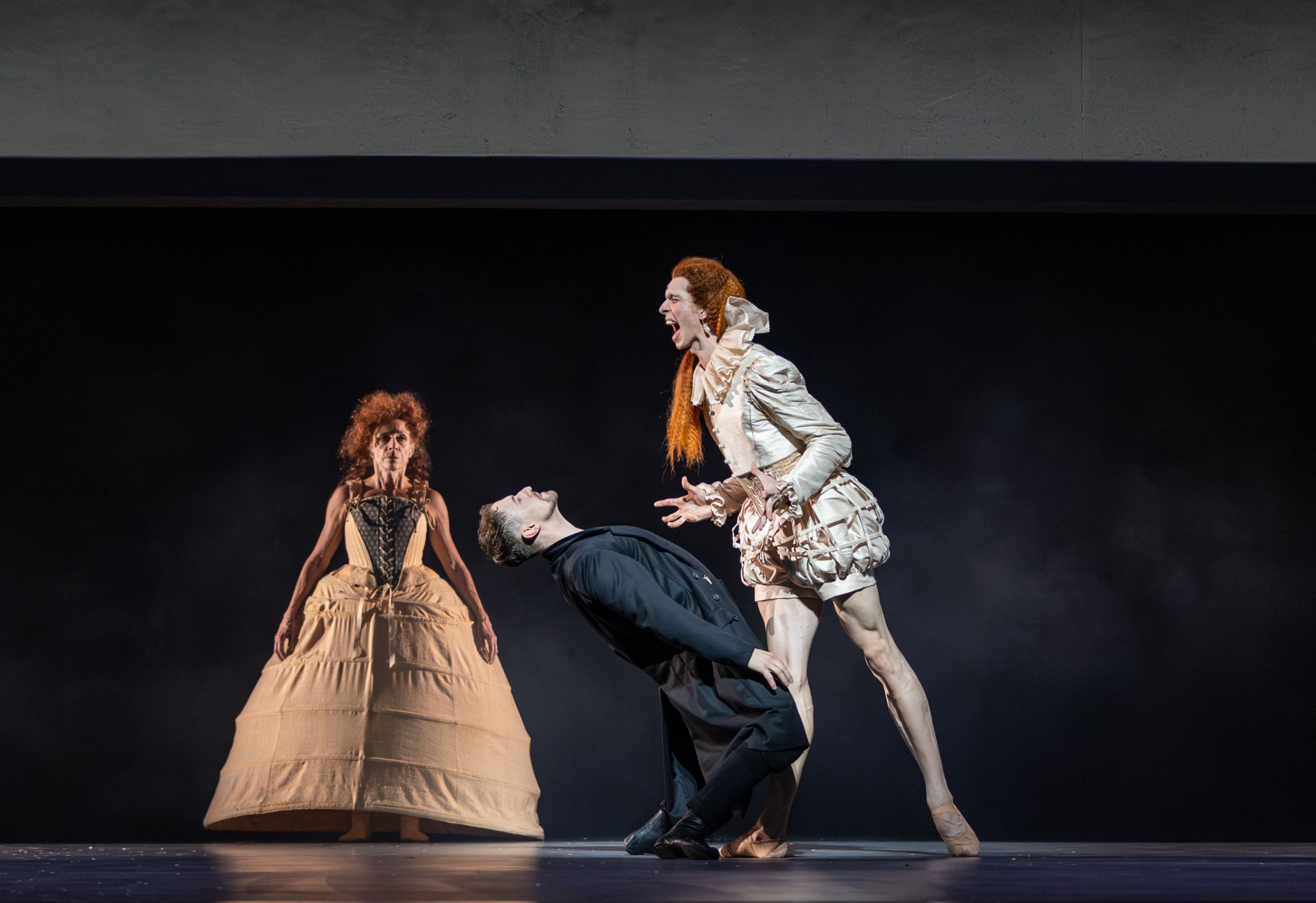 Charlotta Öfverholm, Thomas Edwards and Harvey Littlefield in <i>Mary, Queen of Scots</i> &copy; Andy Ross