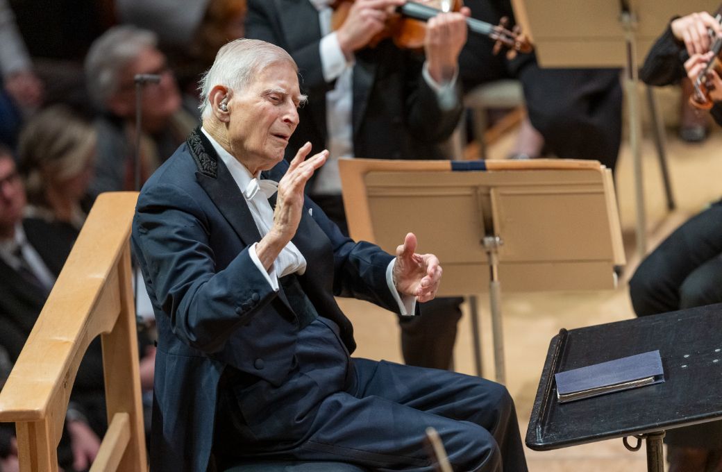 Herbert Blomstedt conducts the Boston Symphony Orchestra &copy; Michael J Lutch, courtesy of the BSO