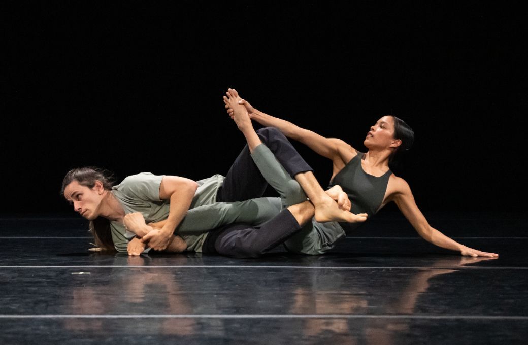 Stephanie Amurao and Nans Pierson in <i>The Waves</i> by No&eacute; Soulier &copy; Steven Pisano