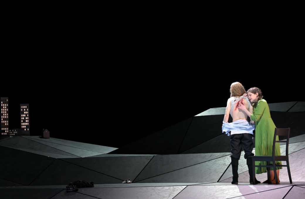 Iurii Iushkevich (The Boy) und Elizabeth Reiter (Agnès) © Barbara Aumüller