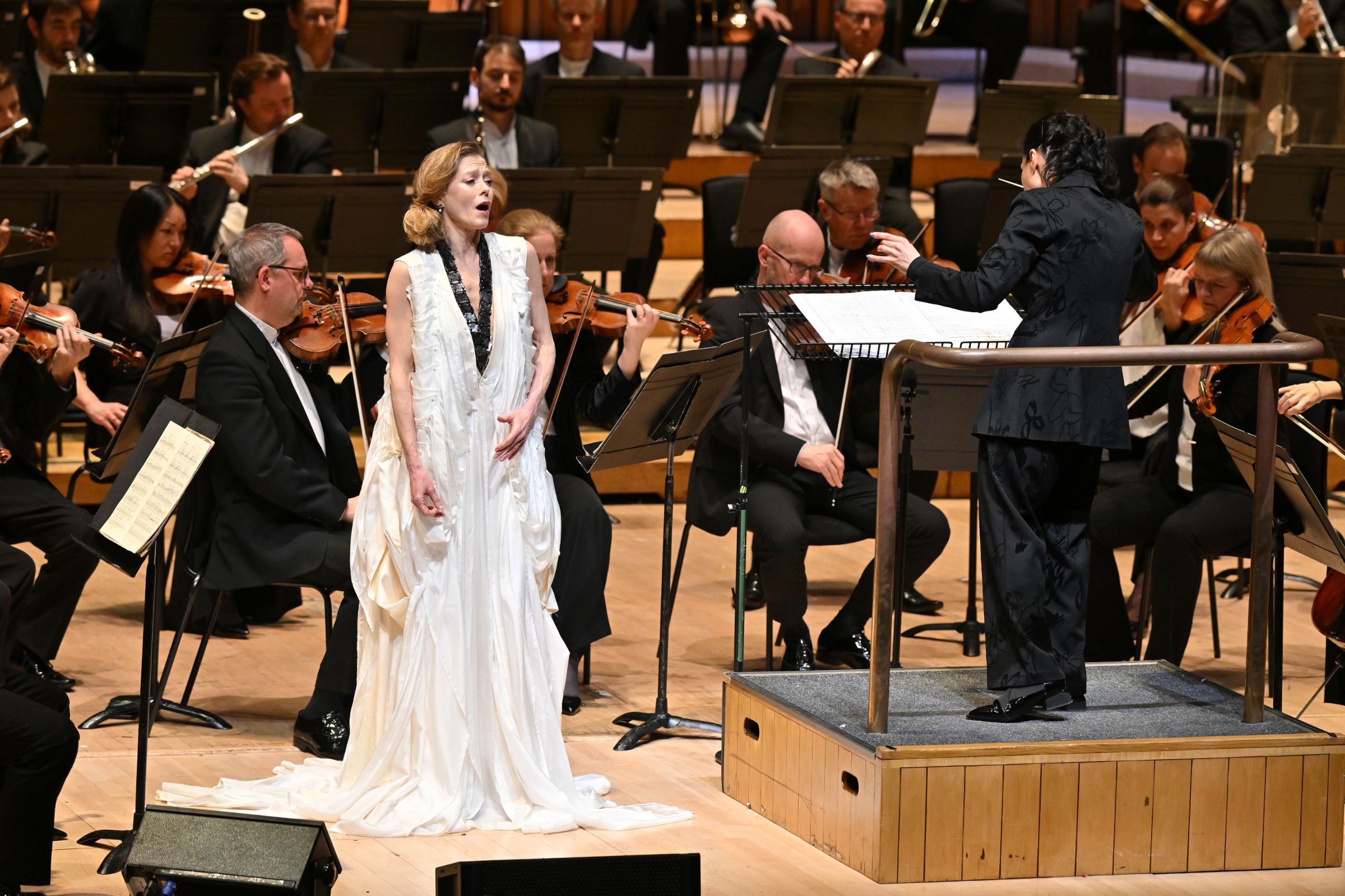 Barbara Hannigan, Bar Avni and the London Symphony Orchestra © LSO | Mark Allan