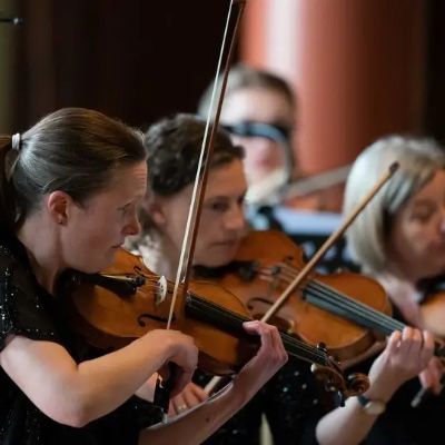 &copy; Michael Whitefoot