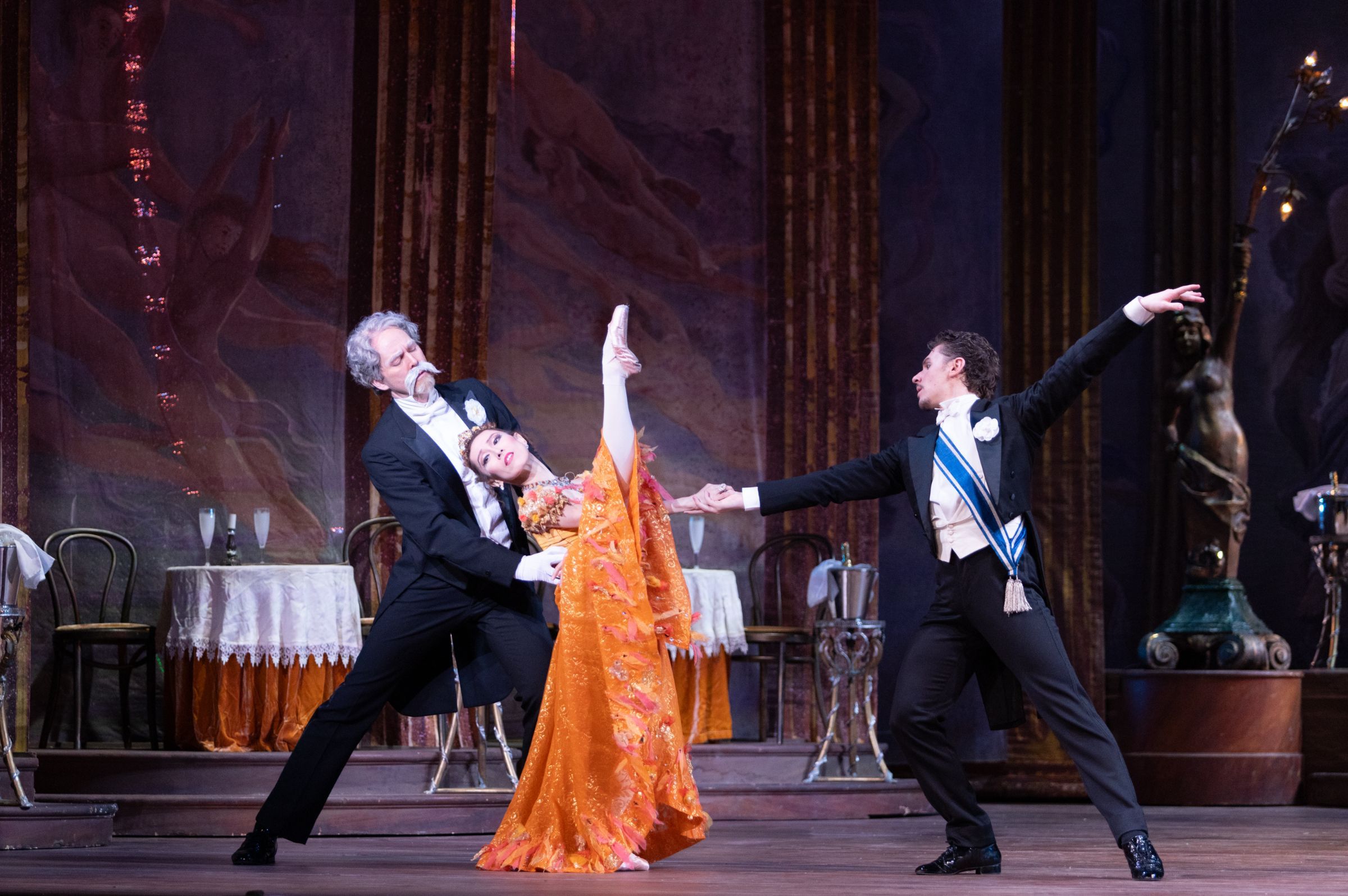 Charles Askegard, Yuka Iseda and Ashton Roxander in Ronald Hynd's <i>The Merry Widow</i> © Alexander Iziliaev