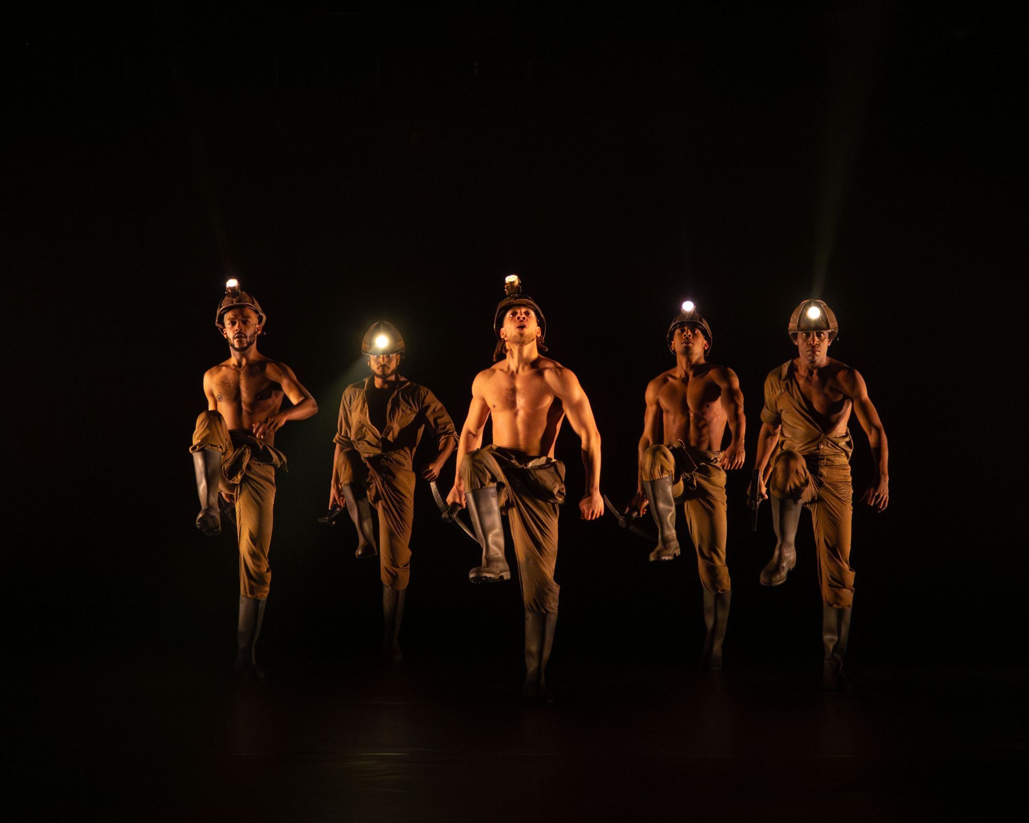 Ballet Black in Mthuthuzeli November's <i>Ingoma</i> © Photography by ASH