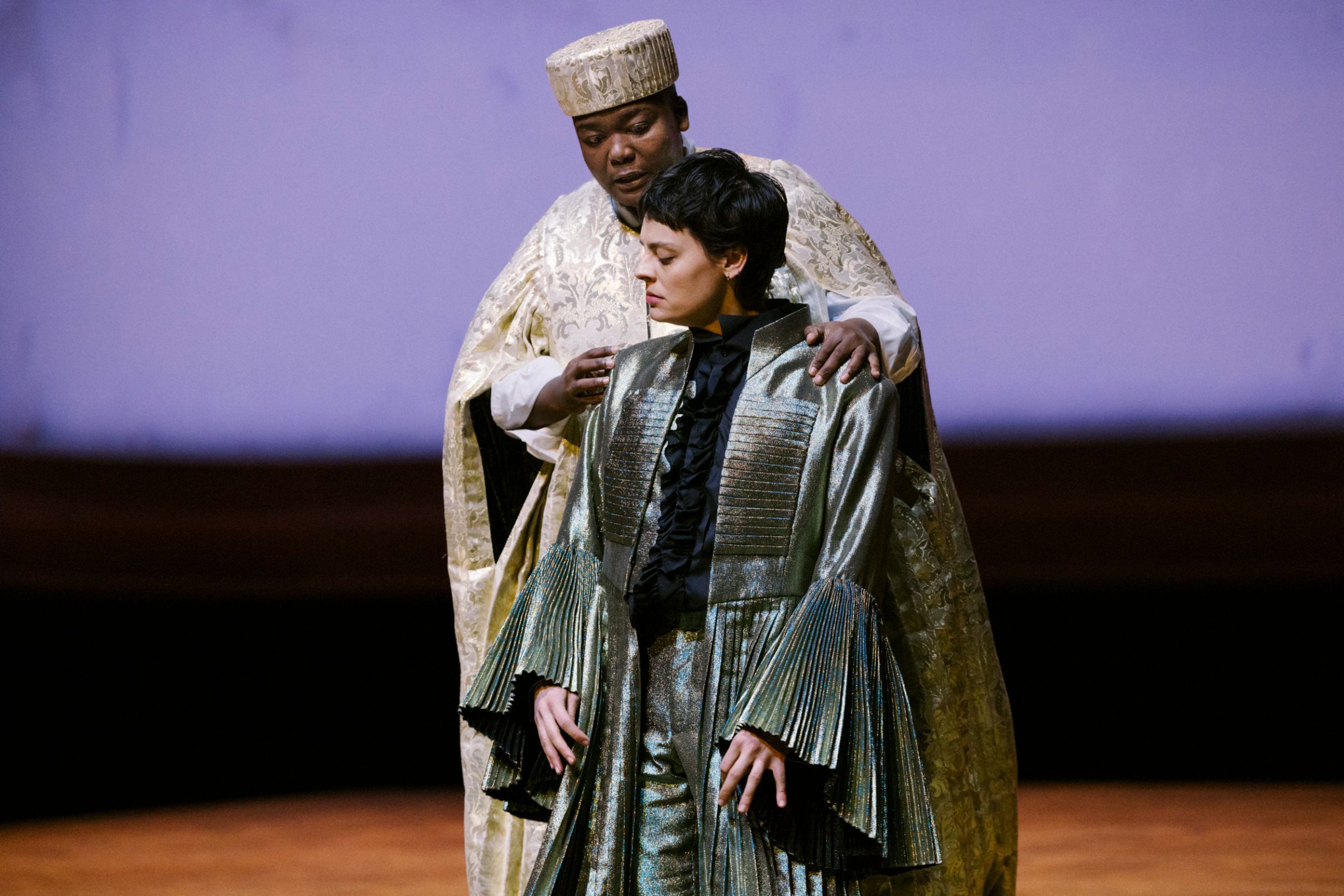 Katleho Mokhoabane (Tito) and Emily D'Angelo (Sesto) © Wiener Staatsoper | Marcella Ruiz Cruz