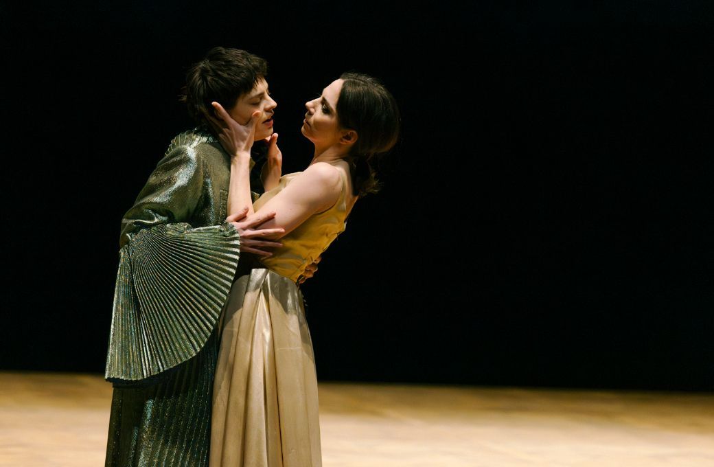 Emily D'Angelo (Sesto) and Hanna-Elisabeth Müller (Vitellia) © Wiener Staatsoper | Marcella Ruiz Cruz